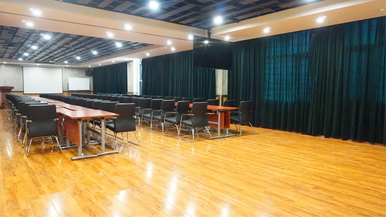 Nostalgia Hotel Near Tianjin Polar Ocean Word- Tianjin Fonte Joy World, 10 Minutes Drive Away From Tianjin Tanggu High-Speed Railway Station, Free Ice-Cream, Mineral Water, Snacks And Laundry Service, English Communication Well Exterior foto